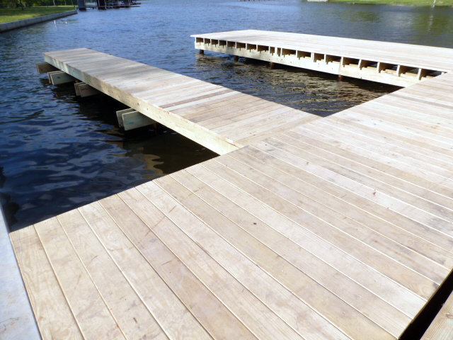 Dock (8)