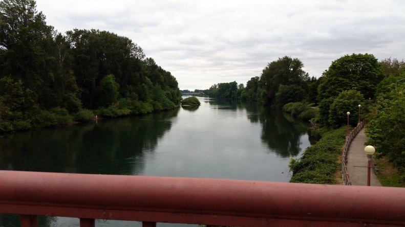 willamette-river-eugene-or